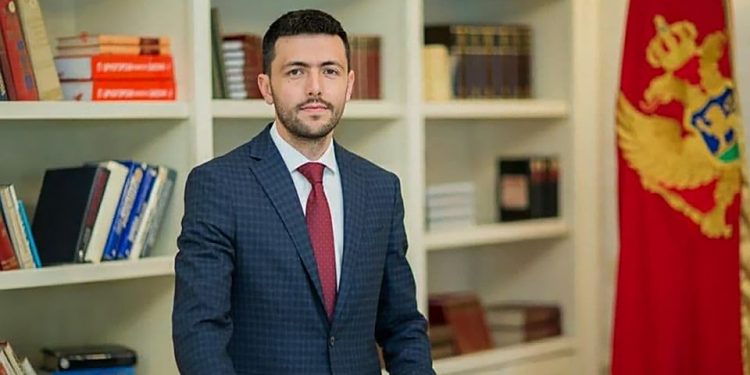 Vlast ugrožava građanski koncept države