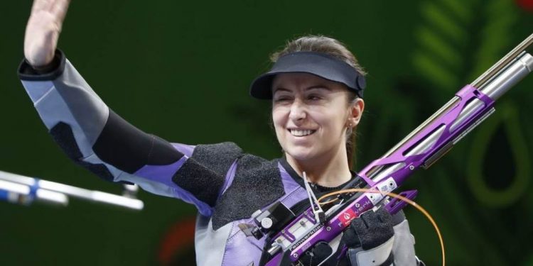 Kristen olimpijski rekord i zlato, Arsović osma