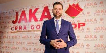 Vlada CG protiv Vlade CG