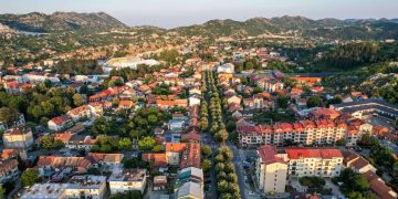 Na Cetinju dato 9500 vakcina