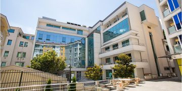 Codra: Dok cijeli svijet ubrzano povećava bolničke kapacitete, crnogorskoj Vladi ne trebaju ni postojeći