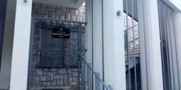 Udario šest pješaka pa pušten da se brani sa slobode