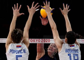 SAD razbile Srbiju u paramparčad