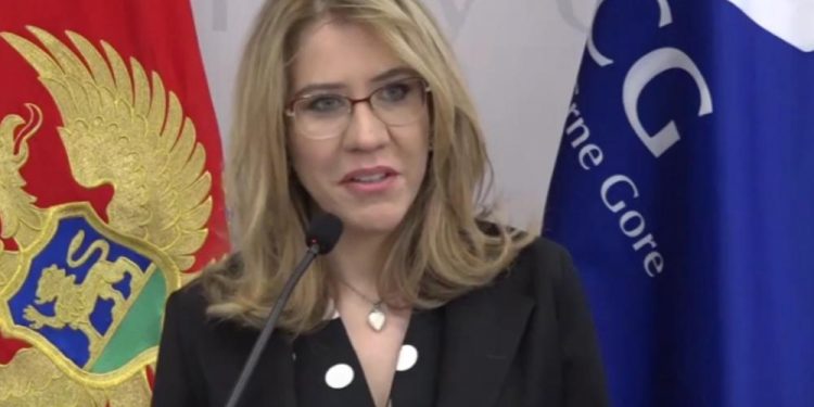 Učenici od 1. septembra u škole sa maskama