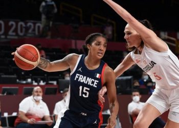 Francuskinjama bronza, Srpkinje očajne u drugom poluvremenu