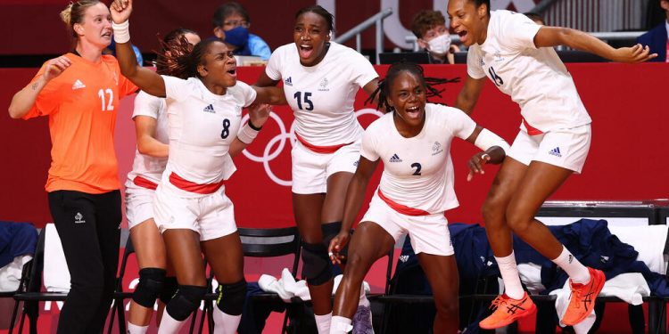 Francuska u finalu i rukometnog turnira dama