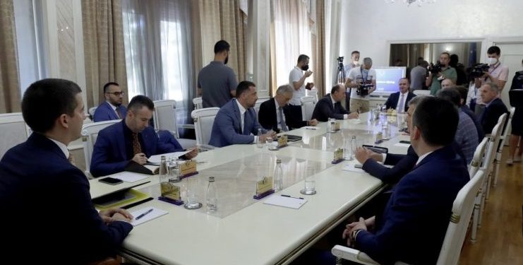 Ne zna se kad će vlast i opozicija nastaviti dijalog