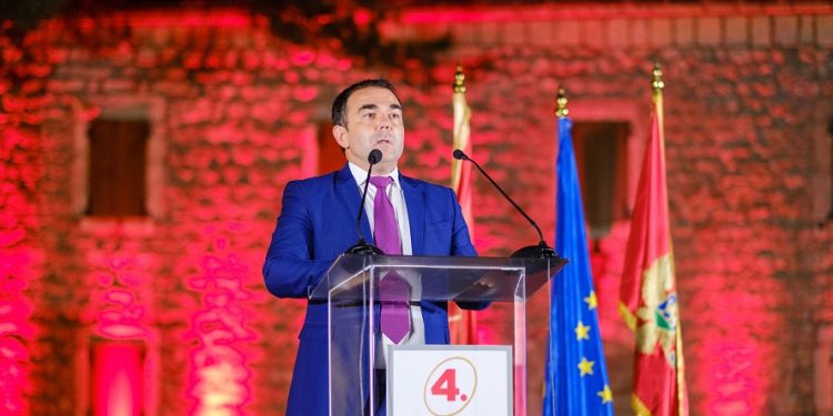 Đurašković: Abazoviću, da li su na Cetinju stacionirane grupe agenata i kriminalaca, radi terorističkih akcija na dan ustoličenja?