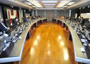 Vlada: Zbog drastičnog rasta broja zaraženih, potrebno je pooštriti mjere