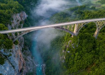 Dječak (14) skočio sa mosta na Đurđevića Tari