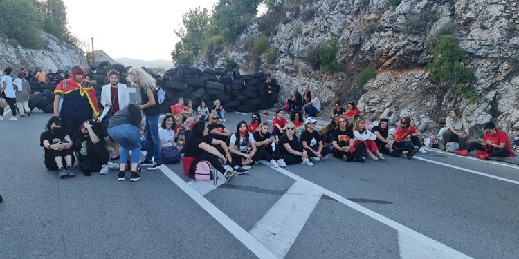 Jovanović: Prosuzile su lipe cetinjske, ali im miris nijesu utulili