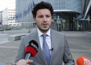 Lajčak da pomogne da se riješe nedoumice