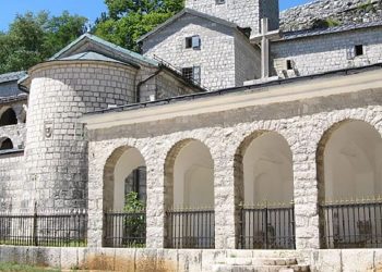 Irinej bački: Cetinjani prijete smrću, manastir ne može biti njihov, nikad nijesu kročili tamo