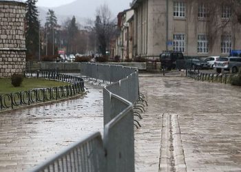 Ako policija krene silom da razbija okupljanje građana, Đukanović može da traži proglašenje vanrednog stanja