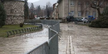 Ako policija krene silom da razbija okupljanje građana, Đukanović može da traži proglašenje vanrednog stanja