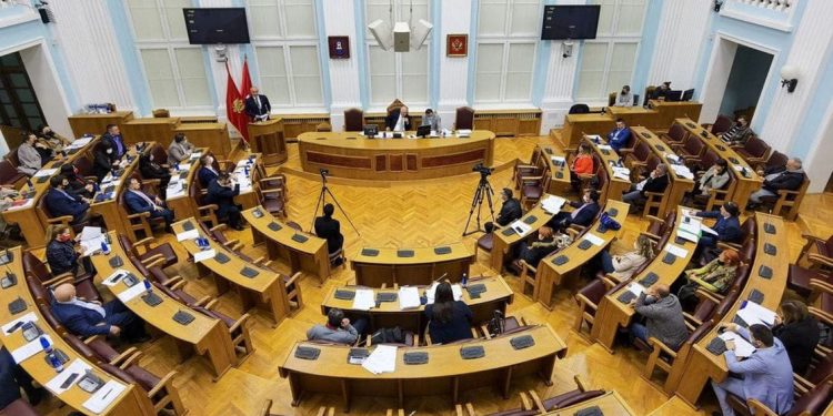 Abazoviću, ako ikad dođeš na Cetinje, čućeš odgovor koji si zaslužio kao malo ko