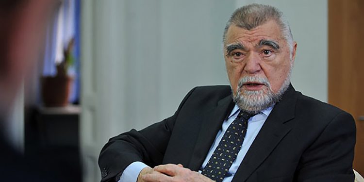 Mesić: Neki u Beogradu žele Crnu Goru preko SPC uvesti u ‘srpski svet’