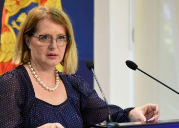 Bošnjak: Koje licemjerstvo, Konjević sa kriminalcima razbio protest DF, sad brani protestante što su nasrnuli na policiju