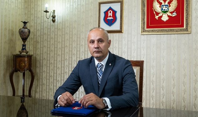 Kašćelan Vladi: Nijeste se izvinili građanima, poslali ste na njih oklopna vozila i duge cijevi