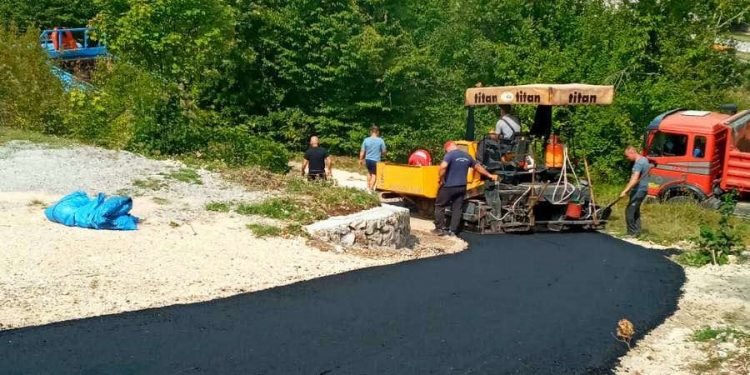 Za puteve u Katunskoj i Riječkoj nahiji 650,3 hiljade eura