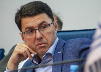 Letom iznad Cetinja Vučić dokazao da su Srbi nebeski narod