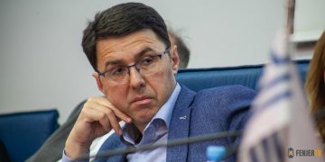 Letom iznad Cetinja Vučić dokazao da su Srbi nebeski narod