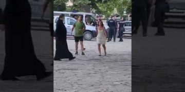 Marko Vučković, vođa navijača ,,Crvene zvezde“ juče stigao u Cetinjski manastir da ,,brani“ ustoličenje Joankikija