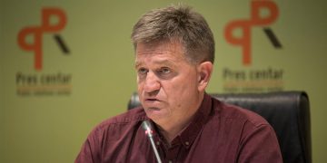 Vujičić: Vlada da predoči predstavnicima EU i javnosti da će jedino narodna, ustavna Skupština brinuti o interesima građana