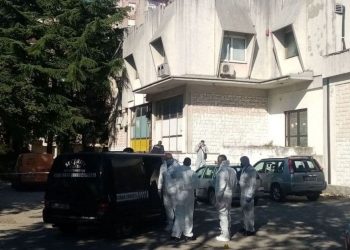 Radnik obezbjeđenja podlegao povredama, policija traga za napadačima