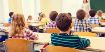 Od Covid -19 bolovalo 906 učenika i 166 nastavnika