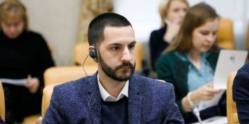 Drašković: Zašto Abazović poziva Pejovića na kanabe, kad postoje zakoni i nadležne službe?