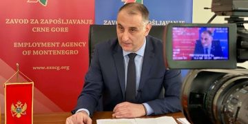 Raspisuju konkurs za direktora da bi nakon smjene primao naknadu