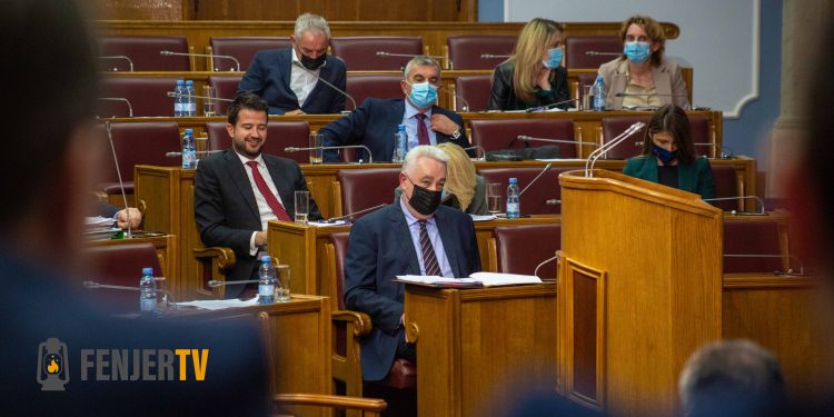 Skupština Crne Gore izglasala nepovjerenje Vladi Zdravka Krivokapića
