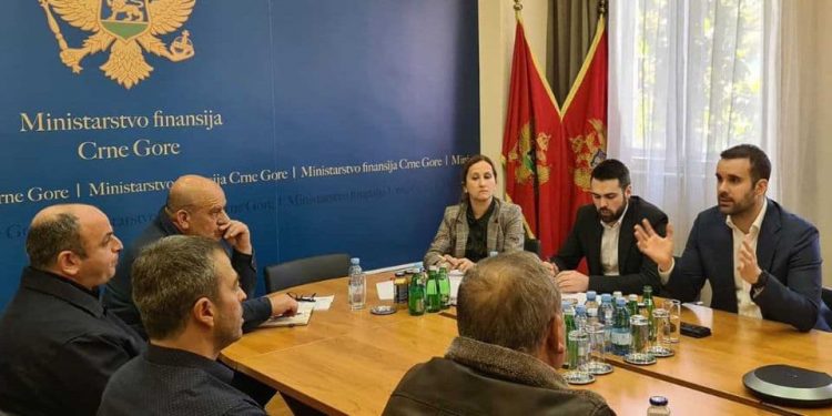 Moguće dodatno smanjenje akcize na gorivo u procentu iznad 20 odsto