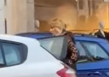 Po čijem nalogu se od novinara traži otkrivanje izvora?