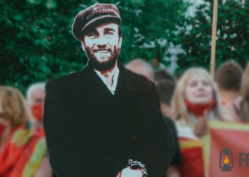 Litije probudile ekstremnu desnicu