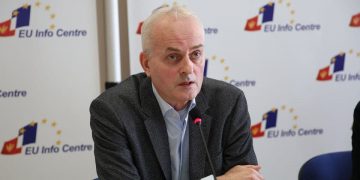 Vujović: Abazović opet etiketira medije, pokušava da otupi oštricu onih koji kritikuju njegov rad