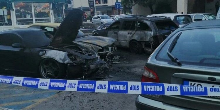 U Kotoru jutros izgorjeli Mercedes, BMW i Porche