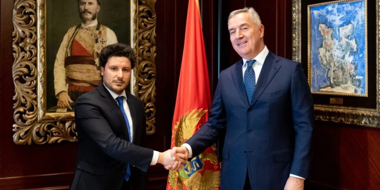 Počeo sastanak Abazovića i Đukanovića u zgradi Predsjedništva