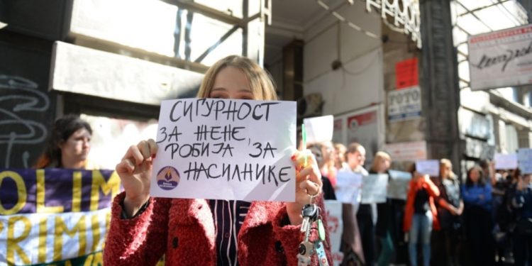 Silovanje nije ekskluziva, poručile aktivistkinje sa protesta u Beogradu