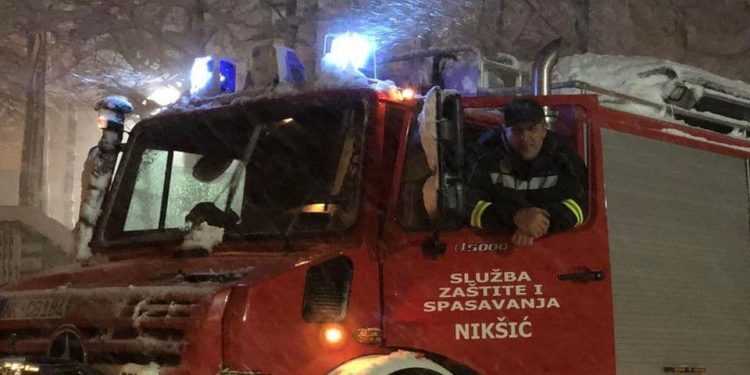 Nikšićki vatrogasci spasili petoricu sugrađana